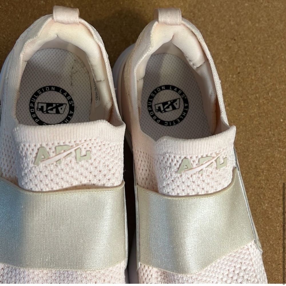 Apl Techloom Bliss Knit Running Size 6 - image 5